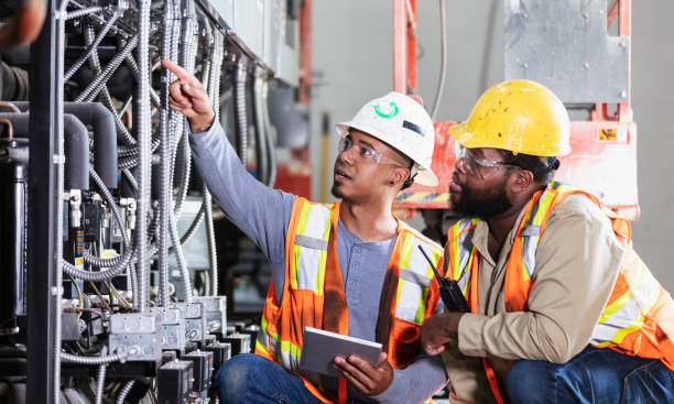Best Commercial Electrician Services  in Parkersburg, WV
